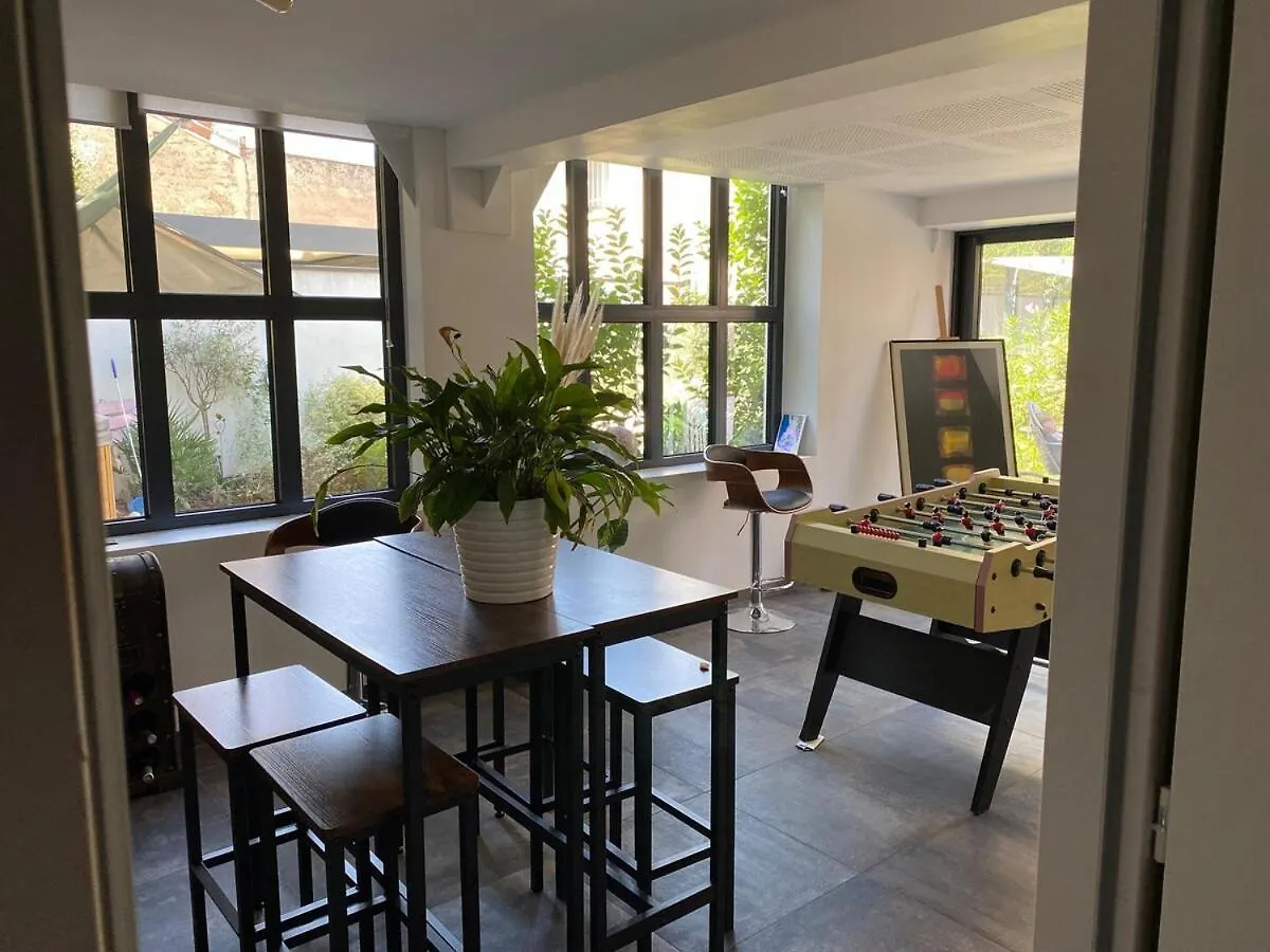 Loft 90M2 Avec Spa Chauffe Unique A Лион 0*,  Франция